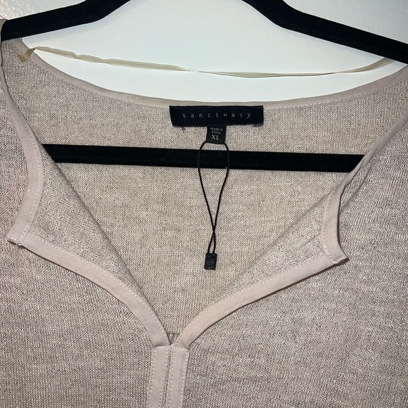Sanctuary long sleeve top w/metallic threading - Picture 3 of 5